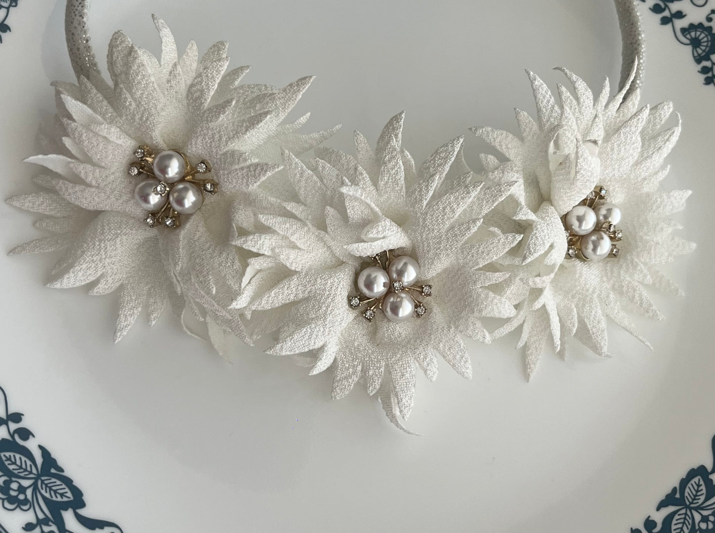 White Flower Necklace